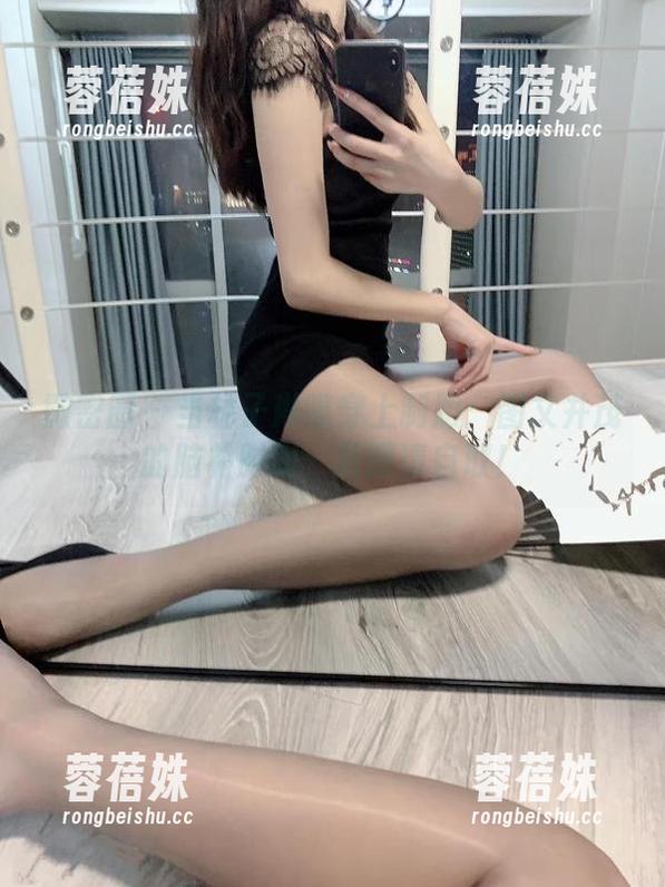 微密圈 - 当林子琳喵穿上制服：图文并茂的脑补时间，原图请自取！