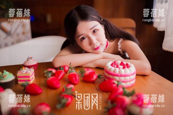 果团网-陈雅漫 果团网 - 万圣节不只是糖果:陈雅漫的美图精选,带你找回童年气息!