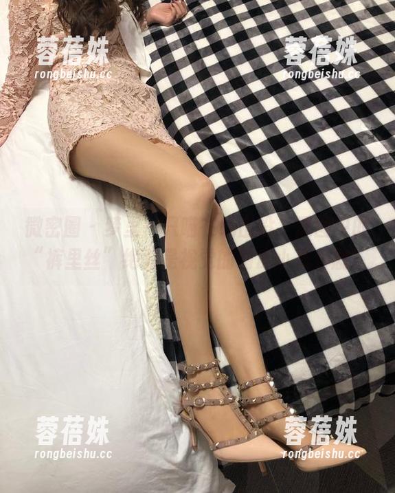 微密圈 - 梦里一只喵在线出没，原图中的“裤里丝”绝对是视觉的调皮小恶作剧！