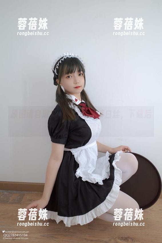 森萝财团 原图请自取!森萝财团热裤白丝,下载后请小心心动!