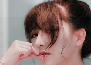 无圣光版樱晚gigi：套图里藏着的衬衫故事，真是让我心痒！