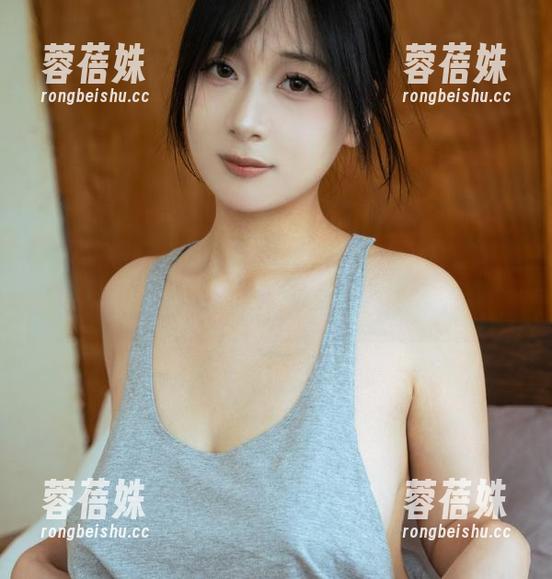 观看浅安安的短裤，噢，不只是图片，那是生活的另一种可能性呀。