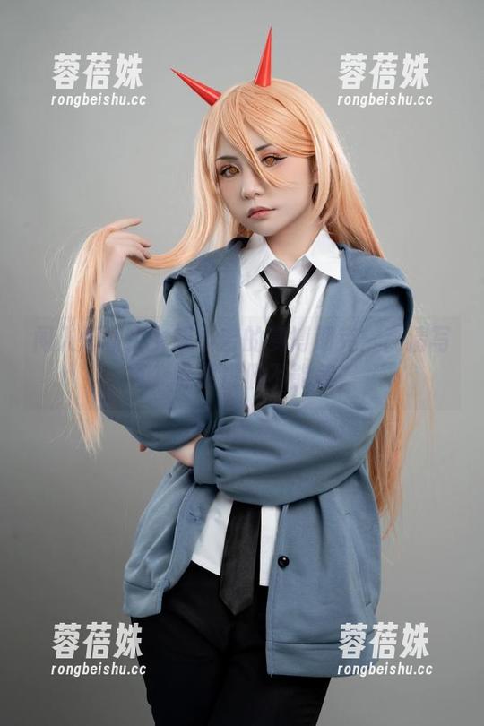 闯入爆机少女喵小吉的赛博朋克：高清写真，谁说虚假不能美？