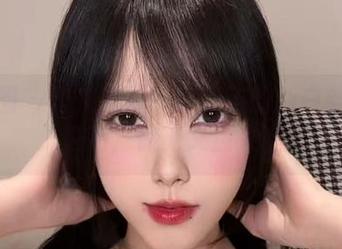 微密圈 – 快来围观!琳铛铛的新白丝作品更新,惊艳又撩人!