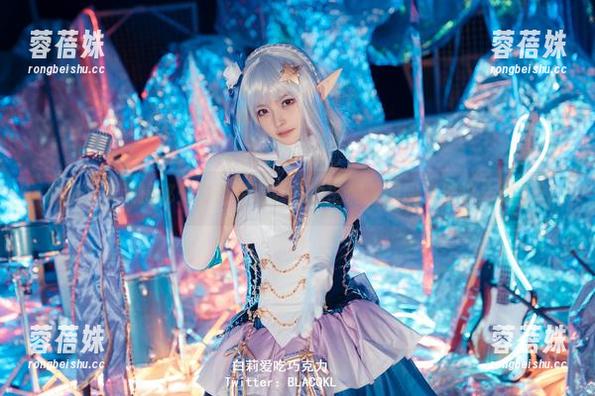 白莉爱吃巧克力 最新图库大揭秘:白莉爱吃巧克力的和服瞬间竟然这样抓人!