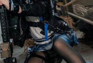 看看这张照片，白莉爱吃巧克力的女仆可真沉迷原理猪的世界！