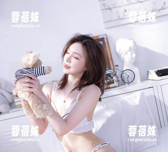 关于白露Bululu和她那条白裙的图集——让我们一起怀念那些‘白里透红’的青春时光！