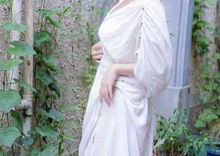 秀人网 – 古月小同学最新写真集，妹妹的姿态让我不想出门了！