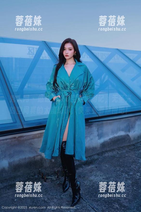 秀人网 - 悠悠YOYO空姐漫游记，无圣光的空间真的太魔幻了，快来看看原图吧！