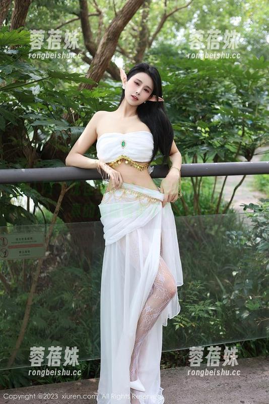 秀人网 - 沈佳熹Kitty星辰的JK最新套图，真的是眼睛停不下来啊！