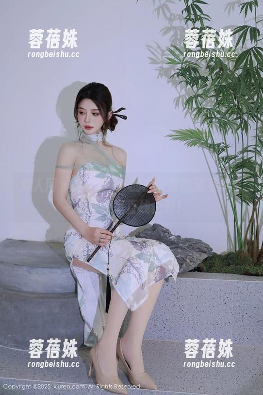 秀人网 - 看！章芃芃的办公室高清写真，工作效率直线上升！