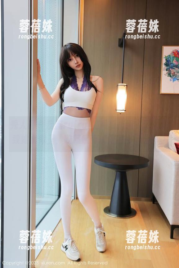 秀人网 - 蕊蕊ruirui的写真美图，圆润精致如水似玉，收藏感受瞬间的那份迷醉。