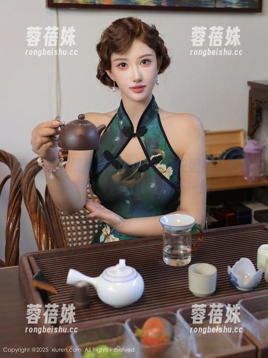 秀人网 - 颜浅浅Cindy的豹纹图包，下载才知道，她的风情真不一般