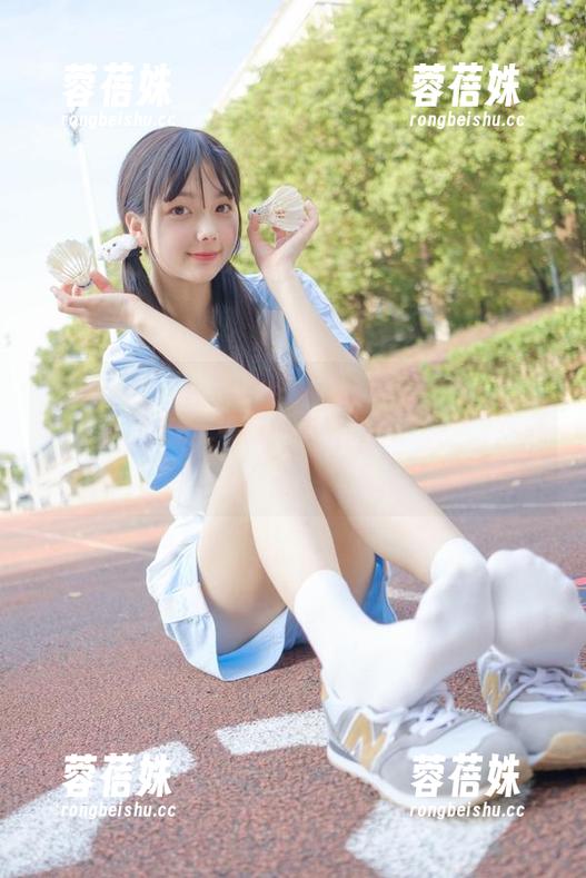 稚乖画册 - 晴空下的赤西夜夜：分享一波户外软妹写真，真想问她，怎么能这么自然？