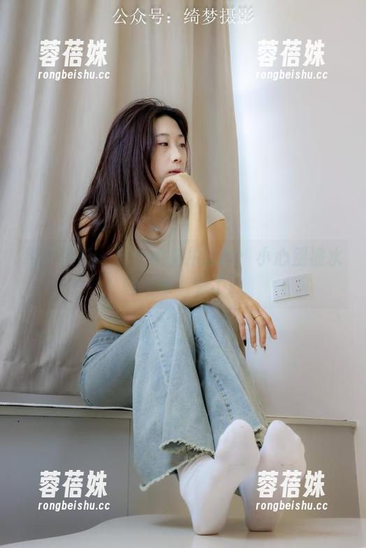 绮梦摄影 - 宁宁的私拍泳衣：小心别被水给‘淋’到了！