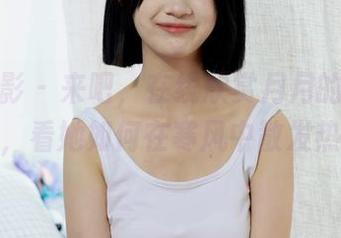绮梦摄影 – 来吧，在线欣赏月月的圣诞美图，看她如何在寒风中散发热度