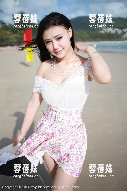 美媛馆 - 悠然走入伊小七MoMo的定制短裙图集，夏天的味道