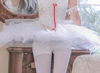 苏嫣qvq的私房迷宫：捉摸甘雨花嫁的影像之美