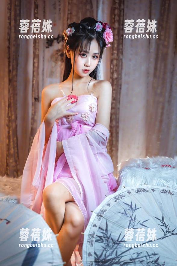 萌芽儿o0 免费资源分享:萌芽儿o0的竞泳姿态,简直让人心动。