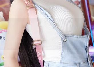 蜜桃社 – 在韵莉娜VANILLA的校园里,免费图集等你来pick,快来围观!