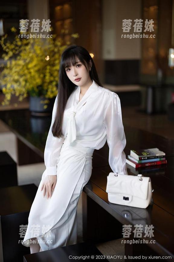 语画界 - 绯月樱学姐：原图种草，春天的青涩在她眼里变得色彩斑斓！
