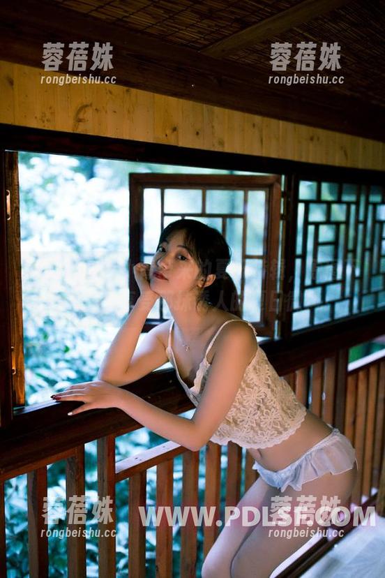 轰趴猫 - 艾小青带来的夏天特辑，原图下载随心，享受那抹诱人的夏日微风！
