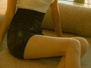 轰趴猫 – 欲语还休的张力——陈雅漫的吊带图册，让你意犹未尽