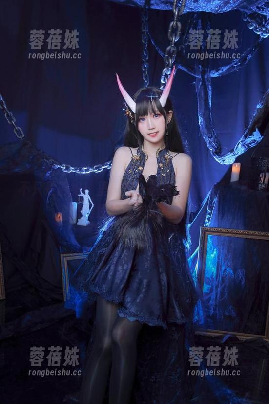 不只是厨娘！里见年一最新原图揭秘，那些厨房里的欢乐瞬间！