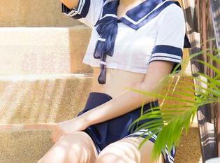 青豆客 – 战姝羽万圣节写真:大概是被糖果宠坏的小魔女,吓到你了么?