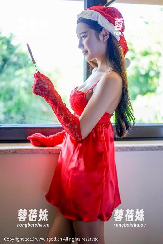 青豆客-苏糯米Mi 青豆客 - 在苏糯米Mi的女王殿下,原图竟然被套图疯狂追赶,谁还在意?