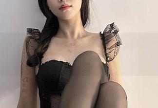 微密圈 – 私拍图包:鱼神鱼的毛衣时刻,猜猜哪个毛衣藏着她的调皮心事?