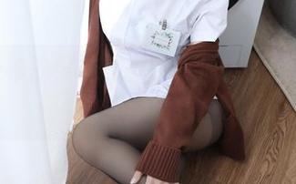 在鹿野希的学妹写真中，原图里的故事总是让我猜想！